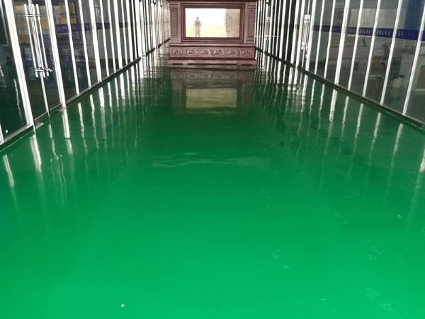 密封固化劑地坪和環(huán)氧地坪有什么不同？